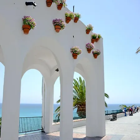 Edf Delfin 2/5 Apartamento